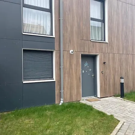 Duplex Neuf 90 M2 - 3 Chambres, Avec Jardin A Apartment