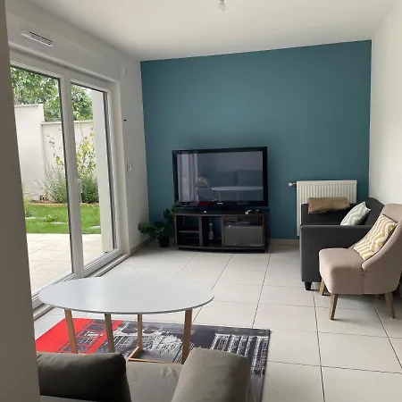 Duplex Neuf 90 M2 - 3 Chambres, Avec Jardin A Apartment Sartrouville