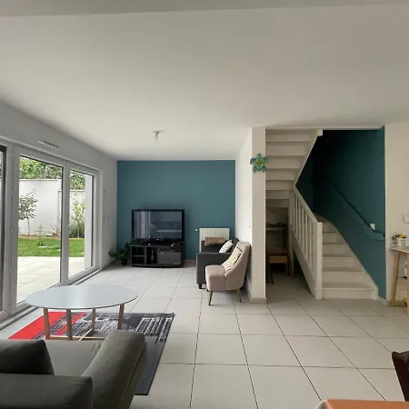 Duplex Neuf 90 M2 - 3 Chambres, Avec Jardin A Apartment