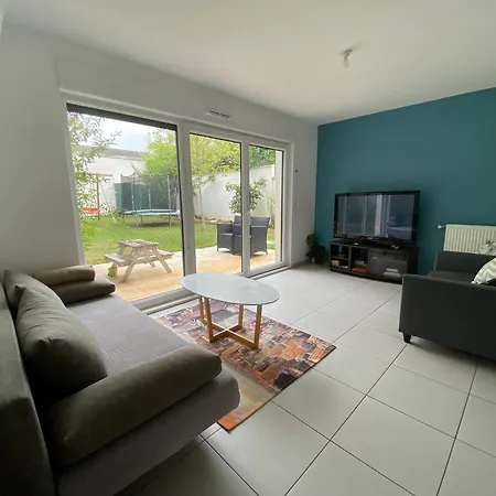 Duplex Neuf 90 M2 - 3 Chambres, Avec Jardin A *